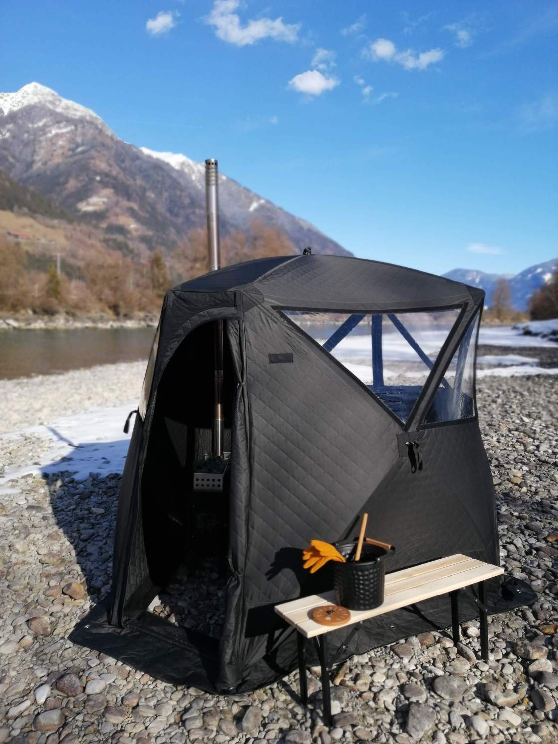 Neutral, minimal home-section placeholder image: soft light-gray gradient background with subtle abstract shapes, clean and modern, no text, high resolution, 3:2 aspect